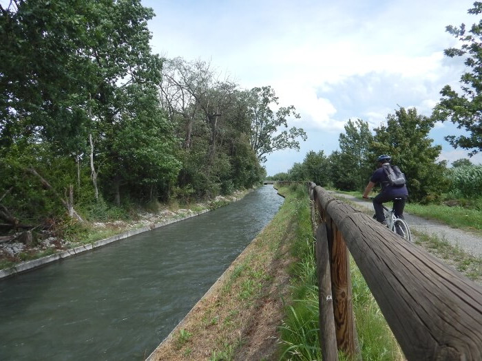 Parco Fluviale del Trebbia. Noleggio mountain bike Ciclovia del Trebbia vicino a Gossolengo