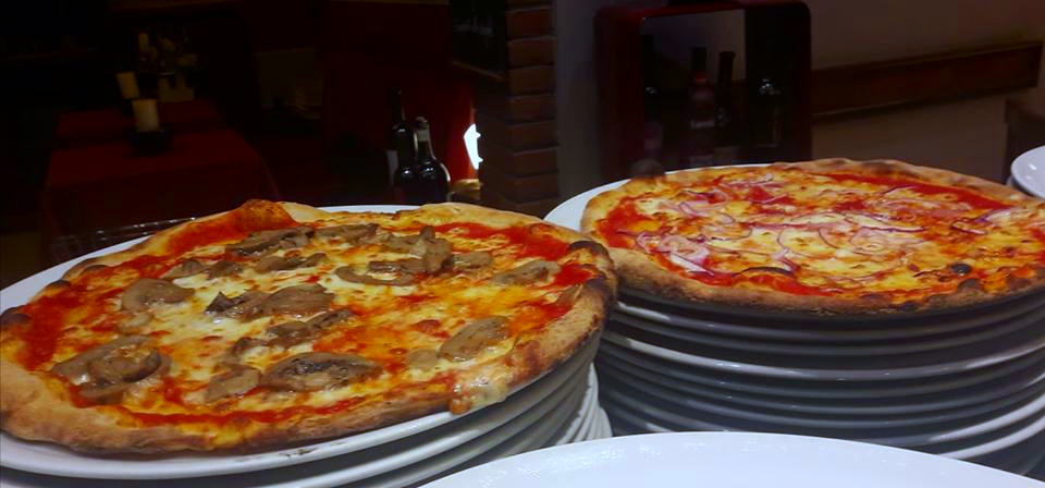 Pizzeria La Ghisona: pizza croccante e bruschette speciali