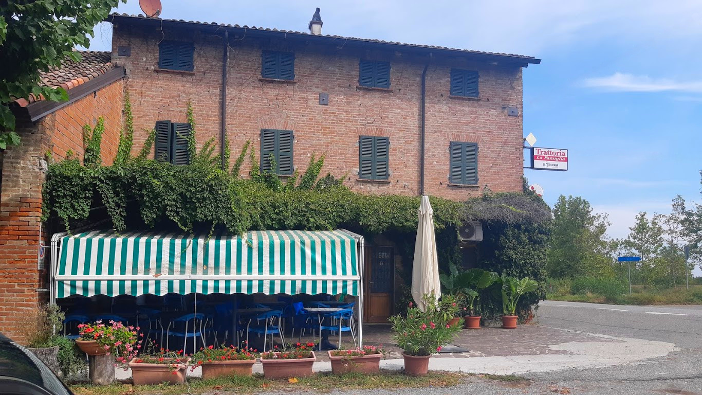 Trattoria La Famiglia