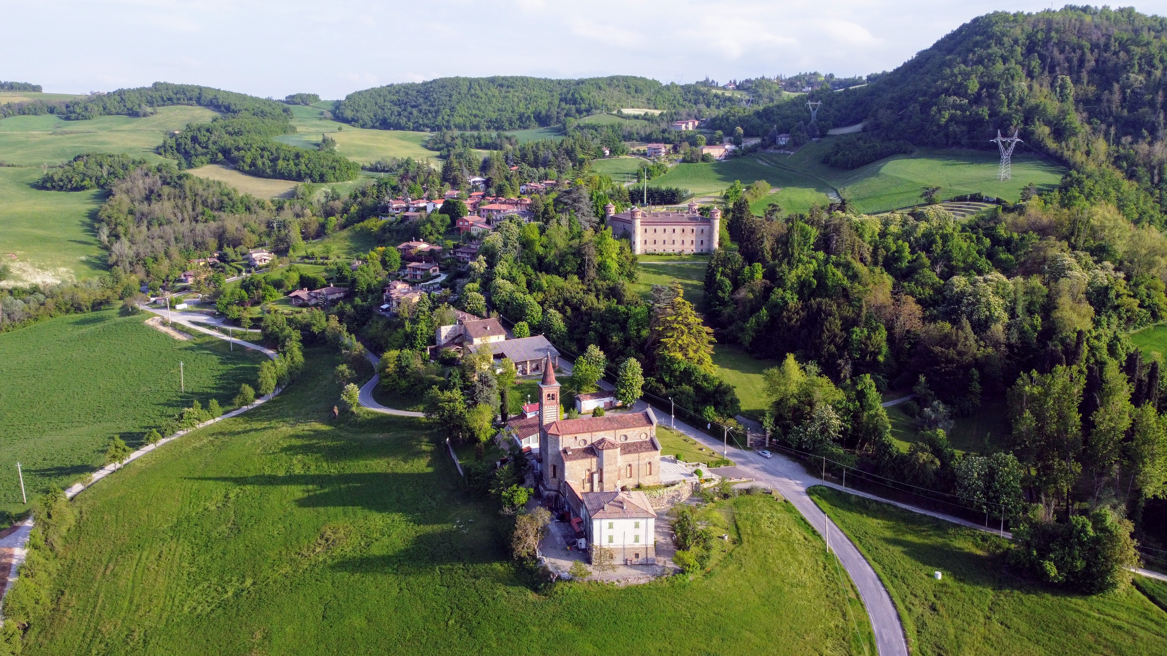 Scopri la Val Luretta: in bicicletta sui colli piacentini — B&B La Vecchia Scuola di Rivalta